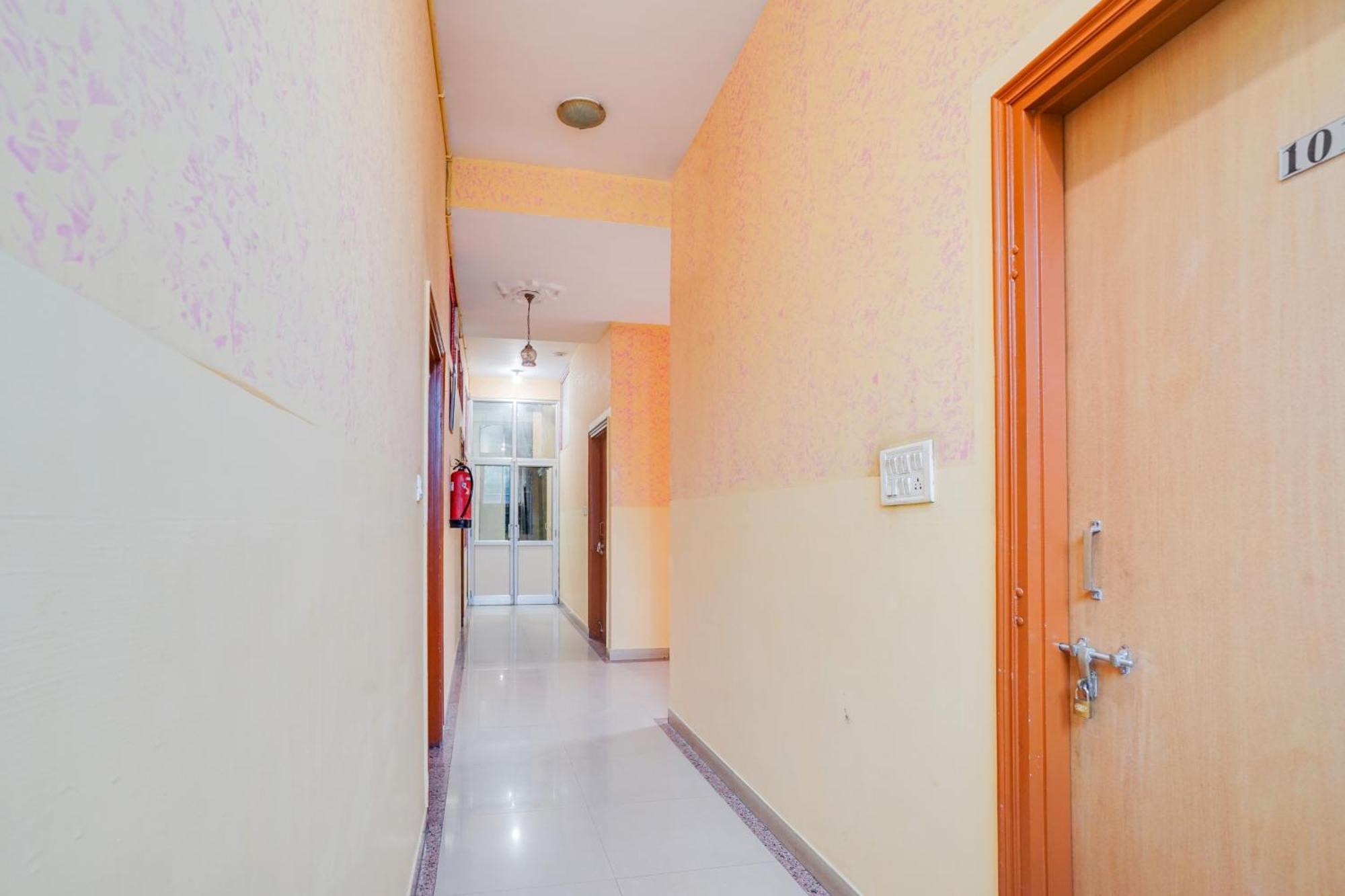 Super Hotel O Jln Marg Malviya Nagar Formerly Hotel Braj Haveli ジャイプール エクステリア 写真